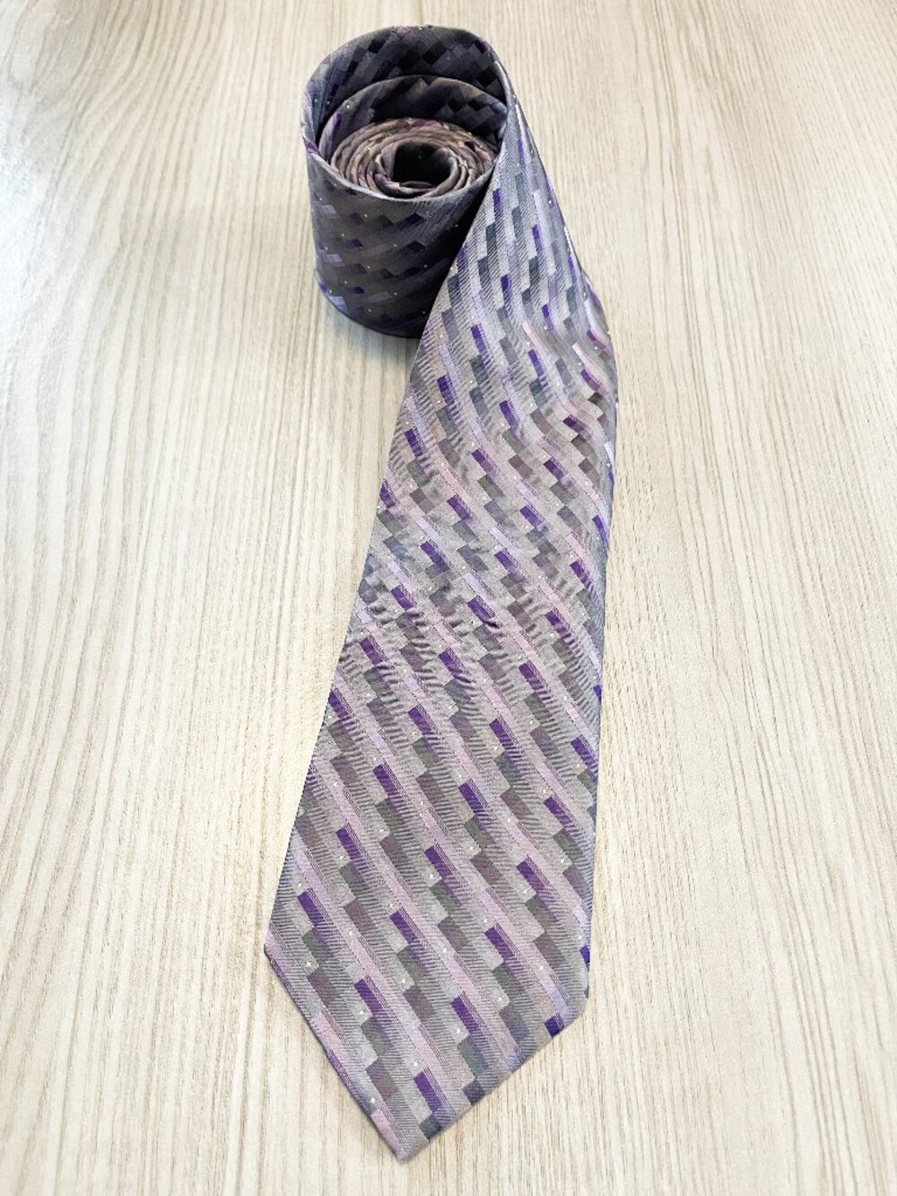 Kenneth Cole Awearness 100% Silk XL Tie Purple Gray Geometric Necktie Office